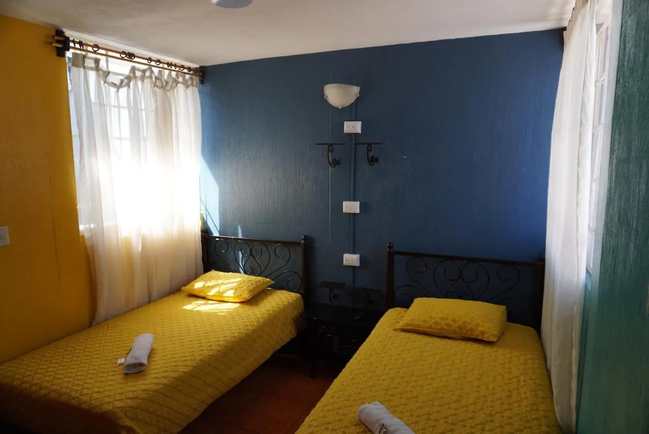 بيت ضيافة فندق Hostal Guatefriends جواتيمالا