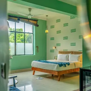 Minimalist One Hauz Khas Village 3* ניו דלהי