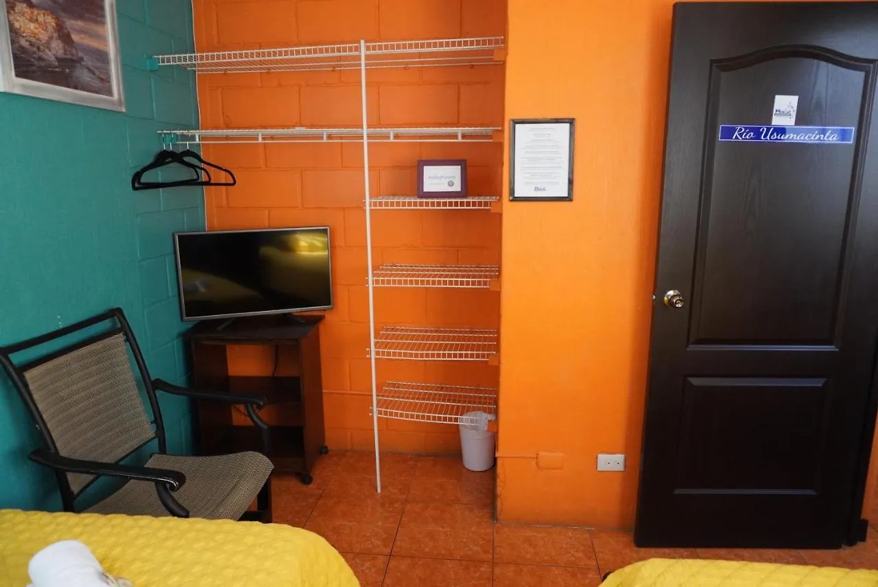 Hostal Guatefriends Hotel Guatemala City 2*,