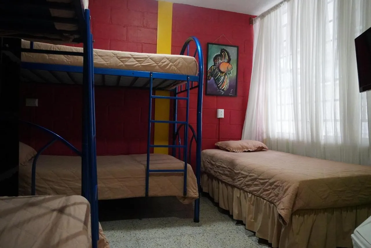 ** Guest house Hostal Guatefriends Hotel Guatemala City Guatemala